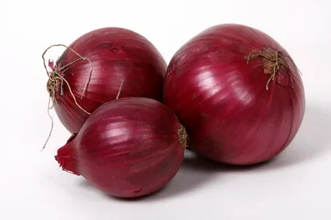 Fresh red onions